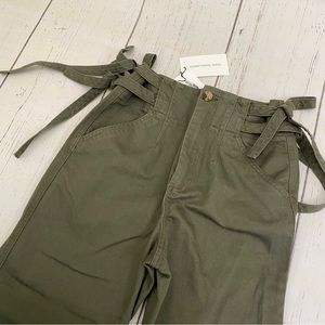 NWT Something Navy Sydney Side Tie Pants - Olive - Size 2
